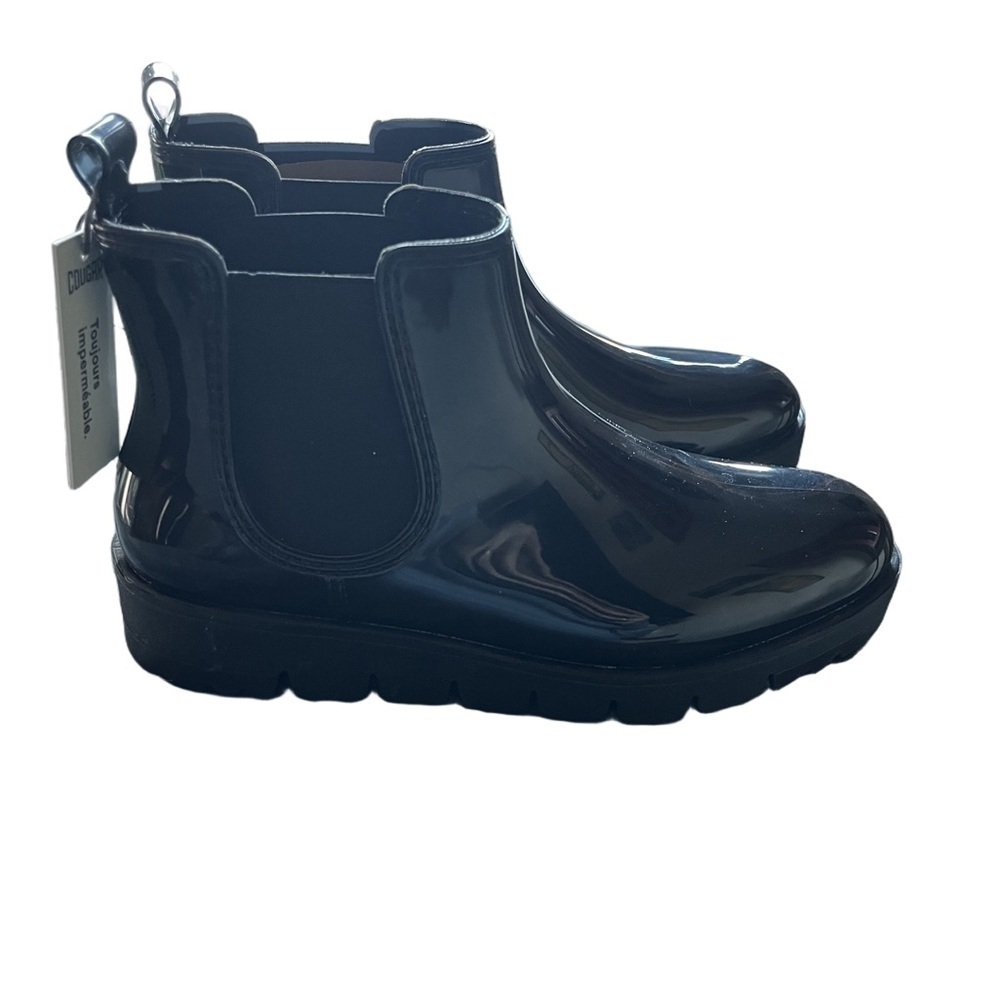 Cougar brand black waterproof Chelsea boot